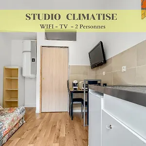 Lumineux Avec Clim Et Tv Ideal Pour Couples Aix-les-Bains